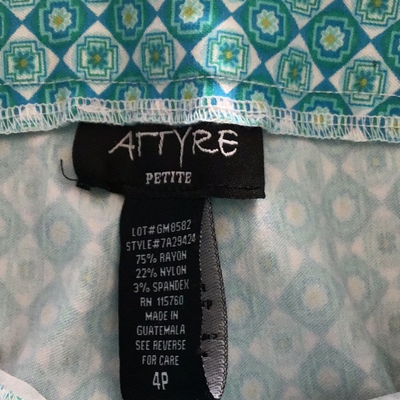 New Attyre Petite cropped. Auqua and white. 26” inseam P4 smooth waist band - Picture 4 of 5